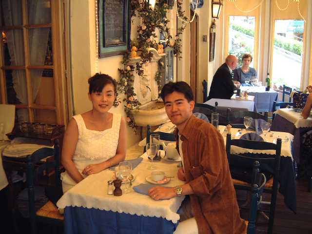 ReiAndHitomiInRestaurantInMoujins1_S